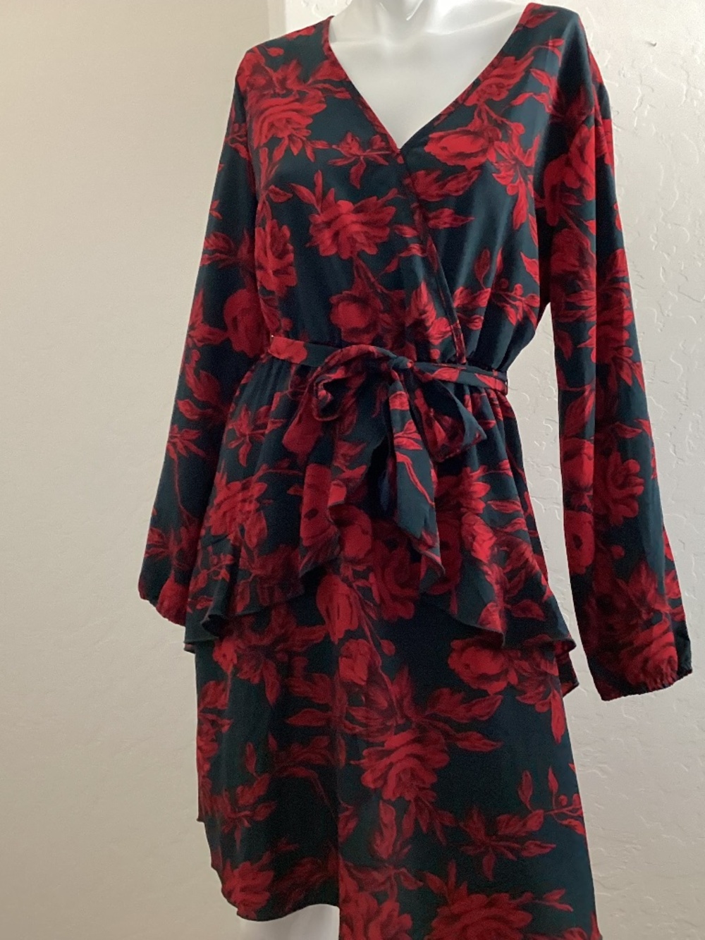 Uguest, NEW WITH TAGS, size L, red and black midi dress